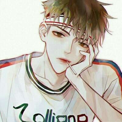 男子戴隐形眼镜过夜致左眼失明